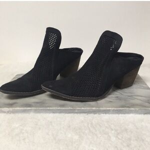 Coconut by Matisse Mules Heels Size 8.5 Black Suede
Western Cowgirl Stampede